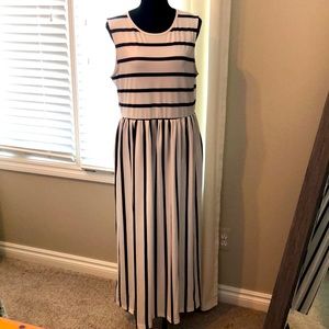 Noracora black and white stripe maxi dress. Womens size L.